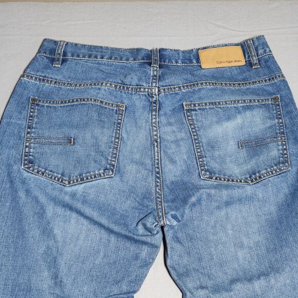 Vintage Calvin Klein Jeans men's size 32X31 hard washed denim blue straight leg - Picture 4 of 15